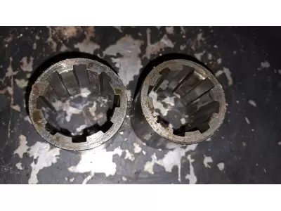 DOUILLE BLOCAGE PIGNON DE BOITIER LONG=50  LP : 1839