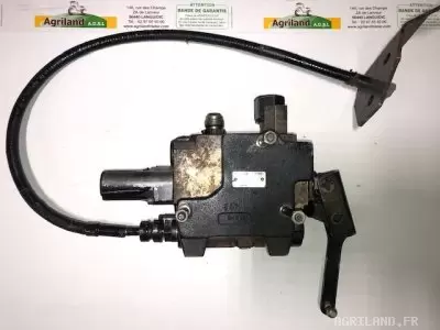 DISTRIBUTEUR À DOUBLE EFFET 