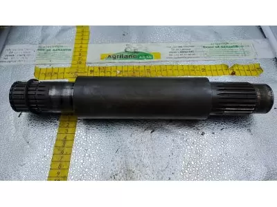 ARBRE SECONDAIRE DE BOITIER (WALTERSCHEID AVEC EMBRAYAGE INTEGRE)