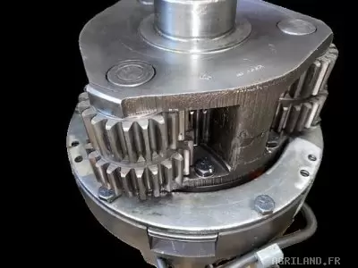 TAMBOUR D'EMBRAYAGE  AVEC SATELLITES ET PORTE SATELLITES