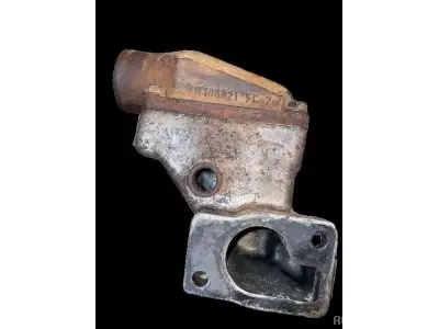 BOITIER DE THERMOSTAT AVEC COUVERCLE 