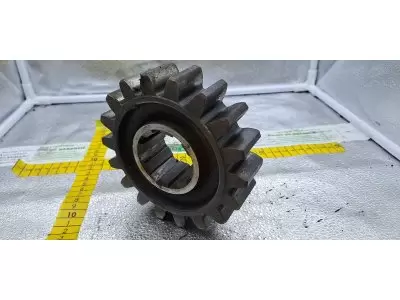 PIGNON DE BOITIER Z18 