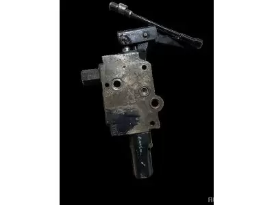 DISTRIBUTEUR HYD 05W08