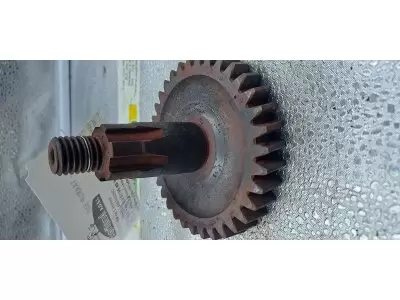 ARBRE À PIGNON ROTATION DROITE Z34