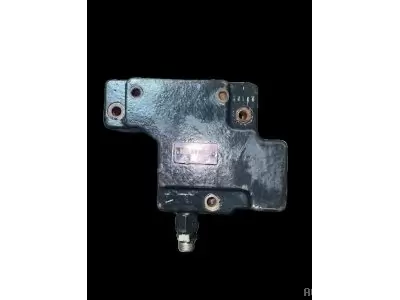 COUVERCLE DE DISTRIBUTEUR HYD