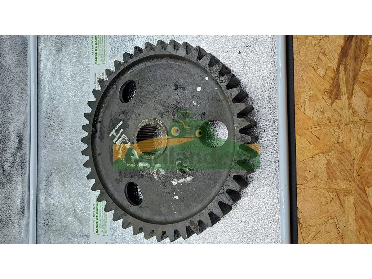 PIGNON LATERAL Z42 KUHN LP : 1827