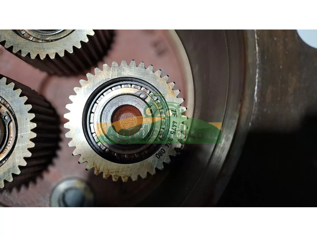 REDUCTEUR AV JD 6200 APL 2025  LP : 989