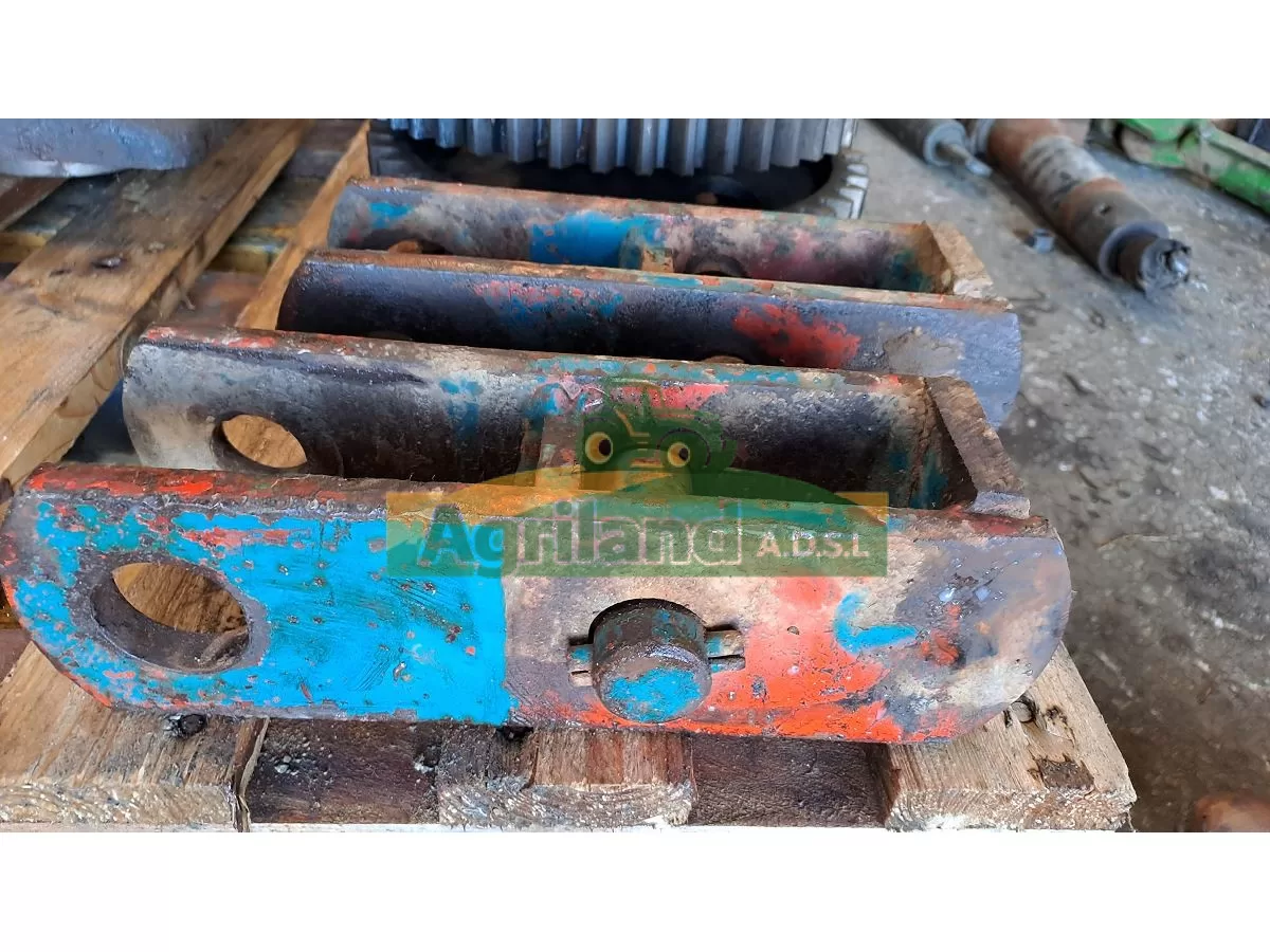 CHAPPE D ATTELAGE DROITE ET GAUCHE LP : 921