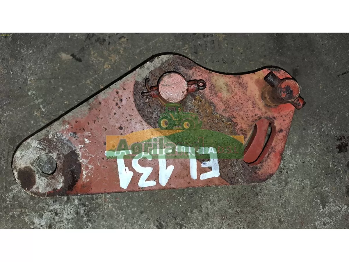 CHAPPE D ATTELAGE DROITE LP : 1718