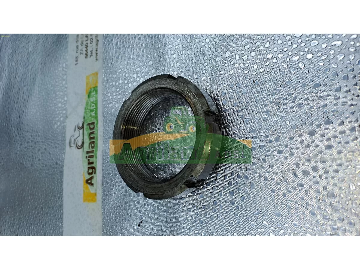 ECROU DE L AXE CENTRAL DANS BOITIER LATERAL LP : 1718