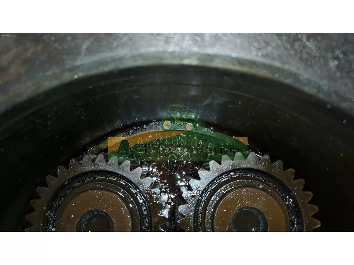 REDUCTEUR AVANT JD 6800 OCCASION 4 SATELLITES + COURONNE+ PORTE SATELLITE + DEMI ARBRE. LP : 1709