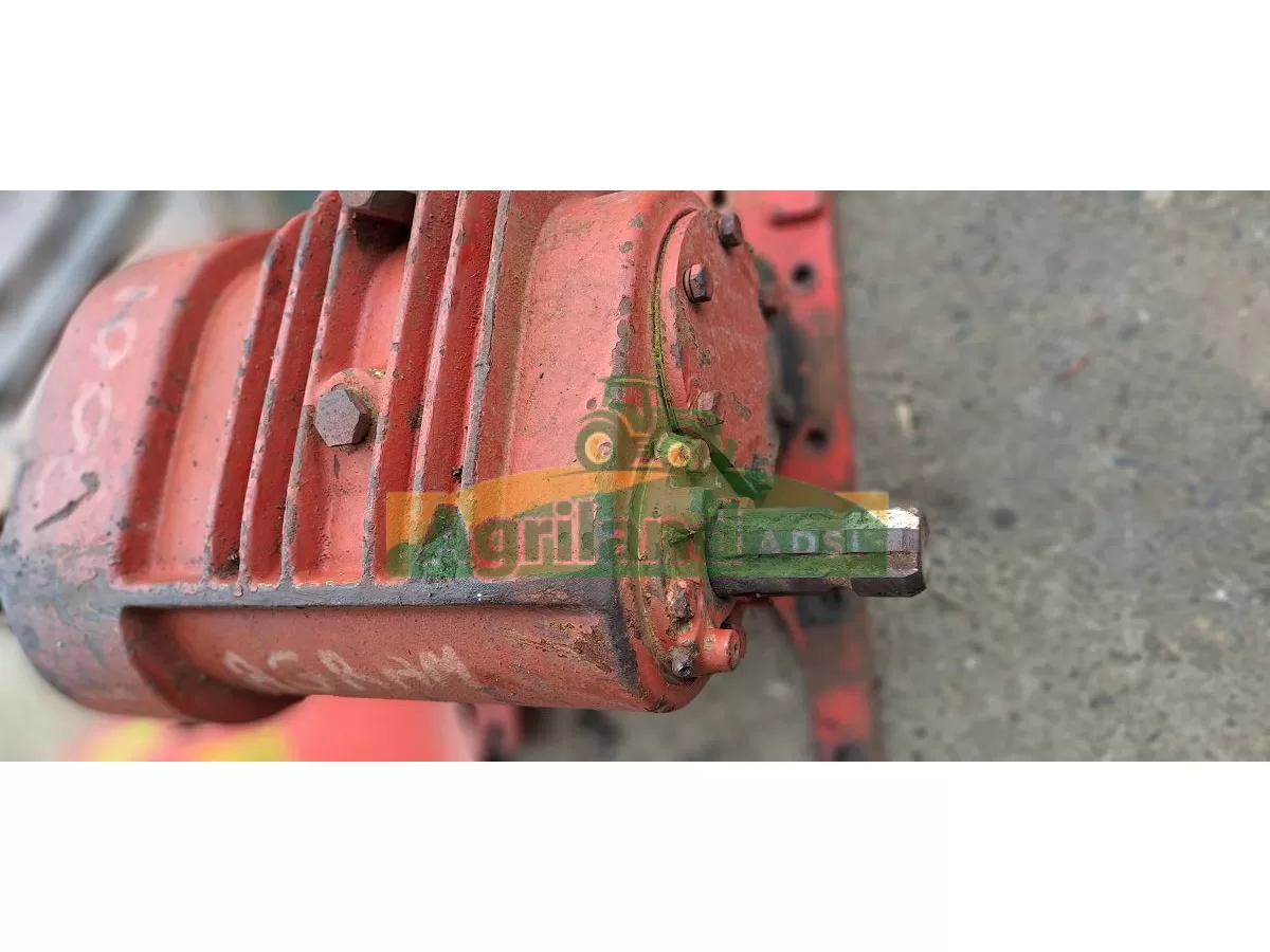 BOITIER PRINCIPAL AVEC ARBRE INTERMEDIAIRE