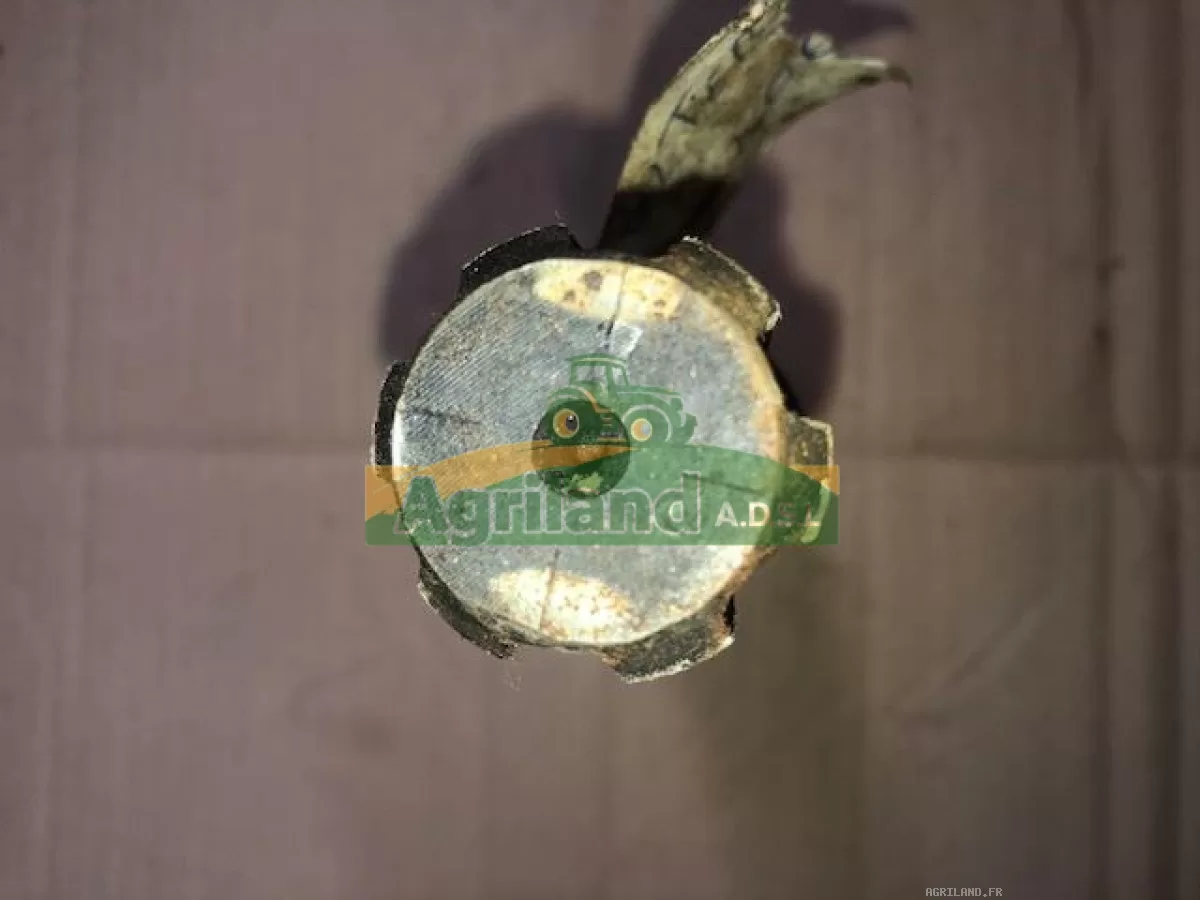 DEMI ARBRE DU BOITIER INFERIEUR  LP : 1233