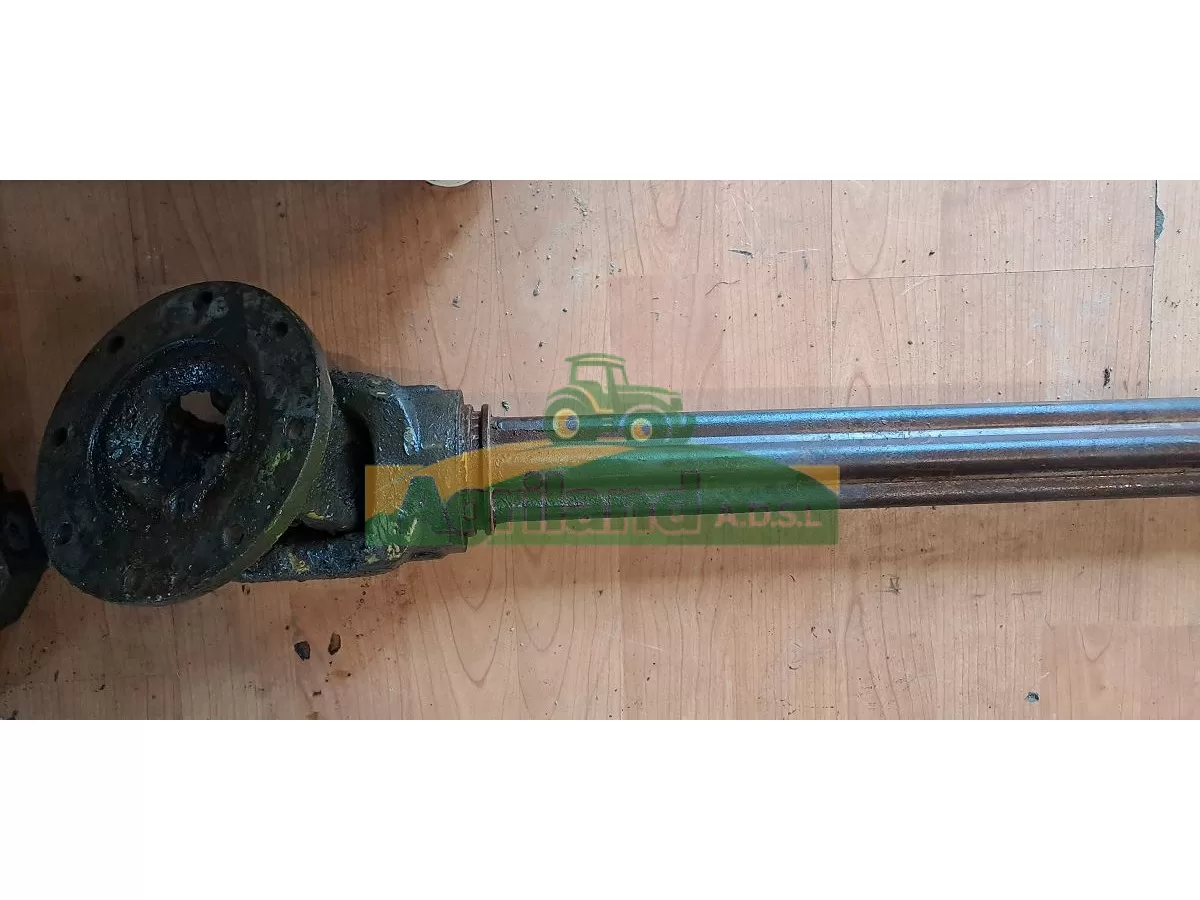 DEMI CARDAN AVEC MACHOIRE A PLATEAU COTE EMBRAYAGE LP : 1815