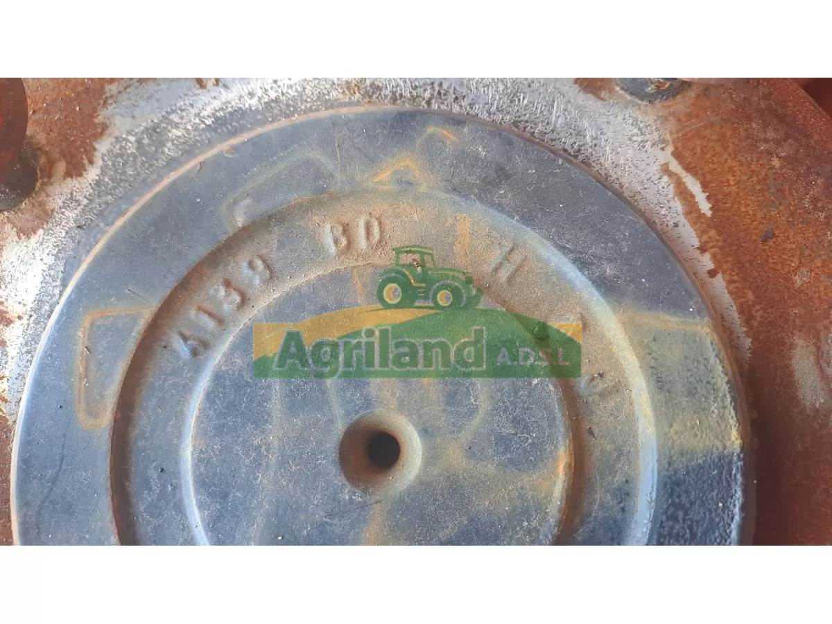 TROMPETTE ARRIERE AVEC RÉDUCTEUR , ARBRE  DE ROUE ET DEMI ARBRE 