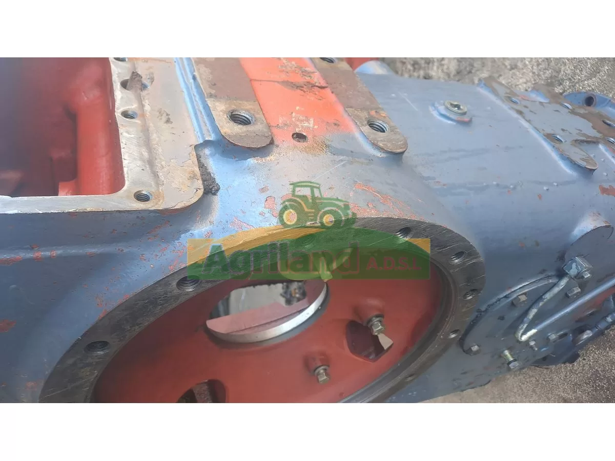 CARTER DE DIFFERENTIEL ET PTO ARRIERE