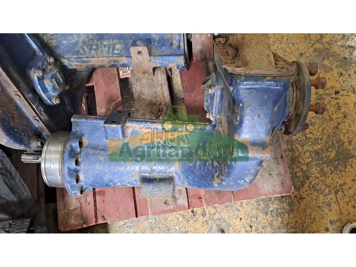 REDUCTEUR ARRIERE DROITE ET GAUCHE COMPLET AVEC TROMPETTE