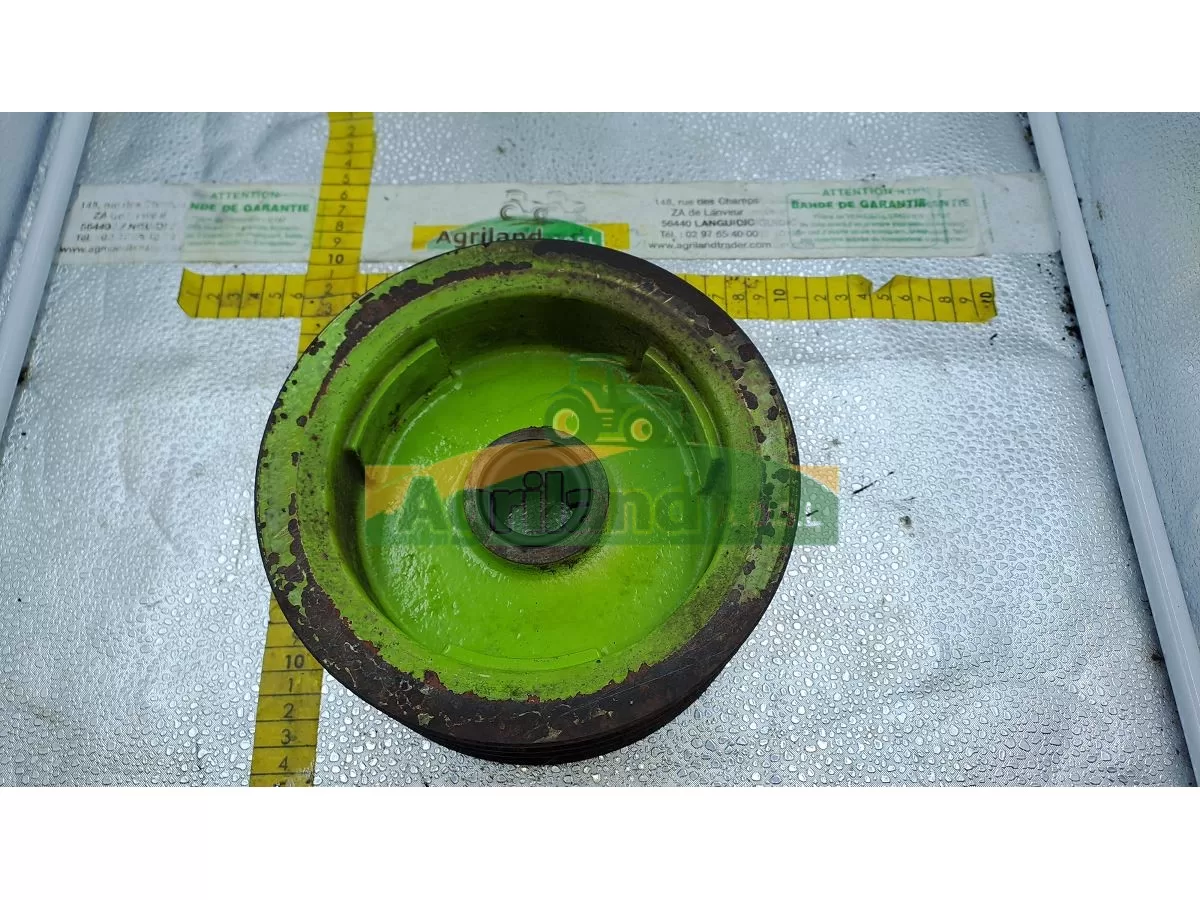 POULIE MENEE (MOYEU CLAVETTE) DIAM EXT 190  4 GORGES