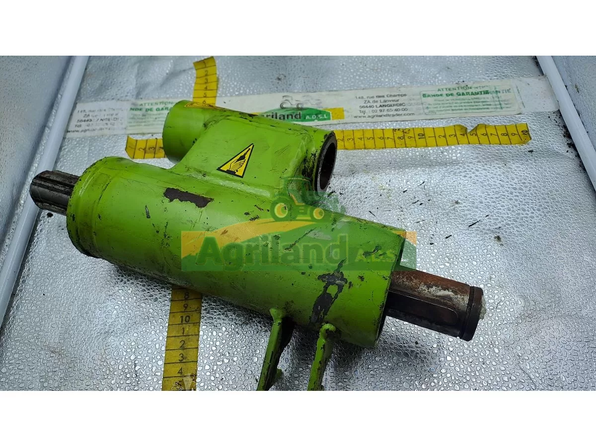 PALIER DE LA POULIE MENANTE COMPLET AVEC AXE ET ROULEMENTS