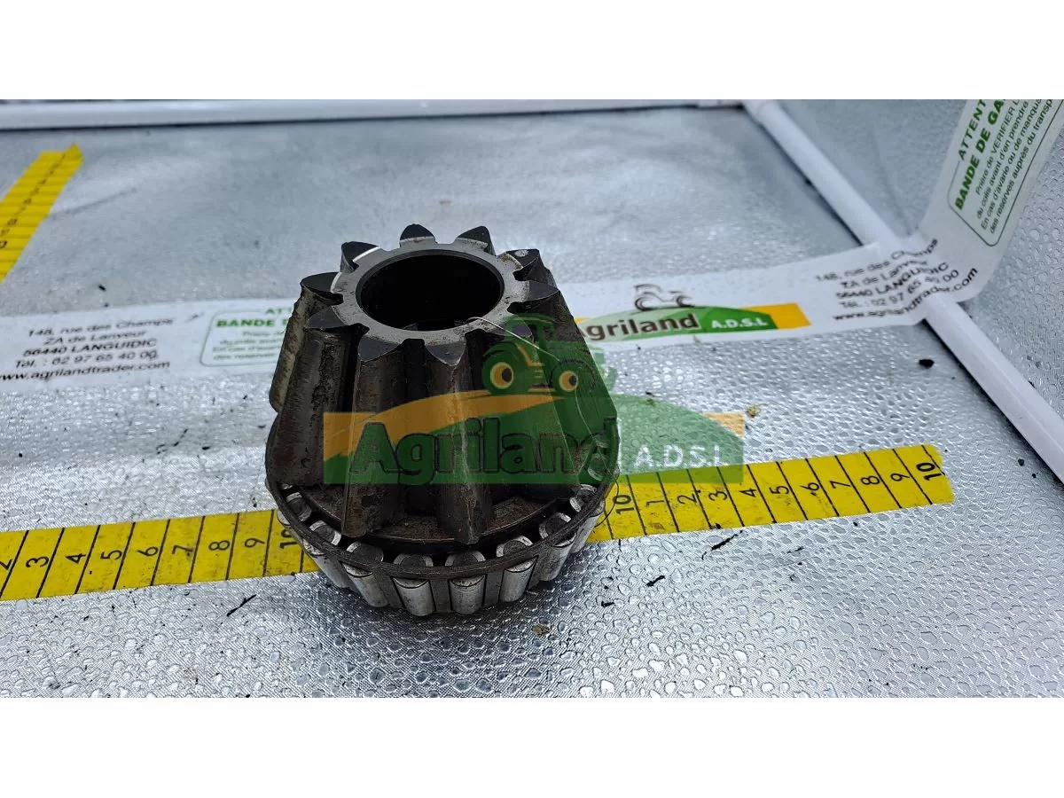 PIGNON MENANT DU COUPLE CONIQUE  Z10