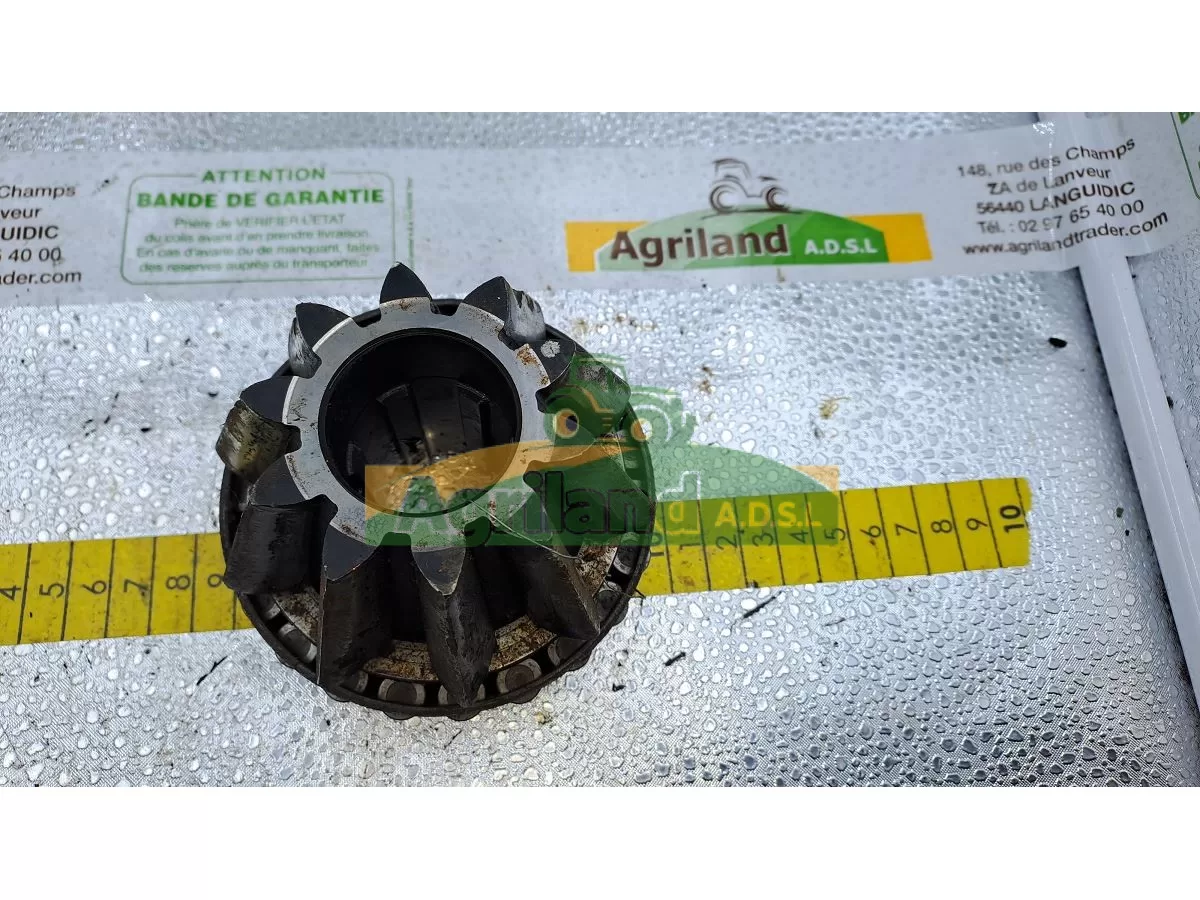 PIGNON MENANT DU COUPLE CONIQUE  Z10