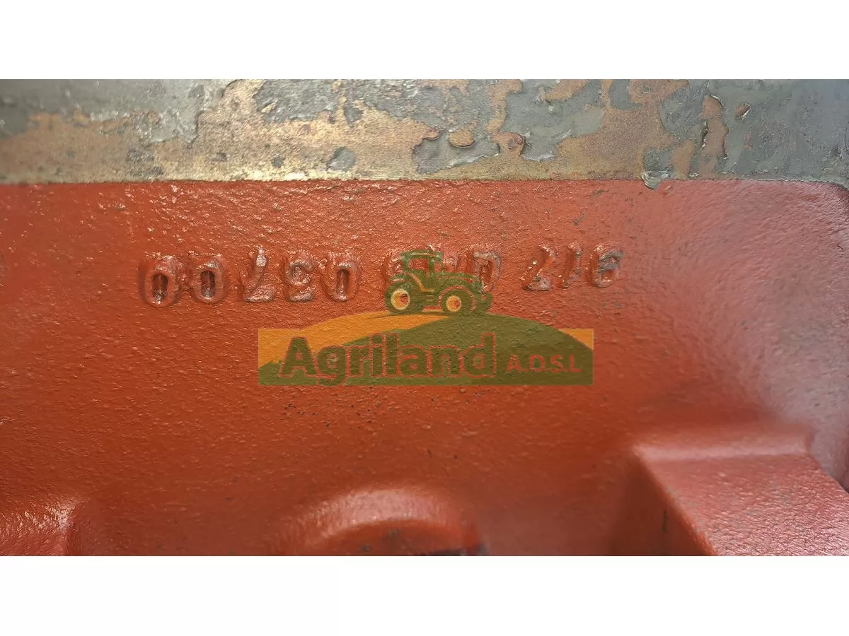 COUVERVCLE DE BOITIER ET FOURCHETTE DE COMMANDE