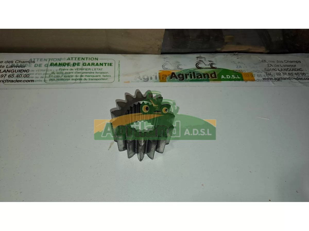 CARTER PIVOT DROIT AVEC MOYEU