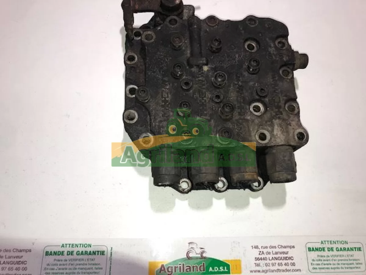 COUVERCLE DE COMMANDE DE BOITE AVEC ELECTROVANNE 