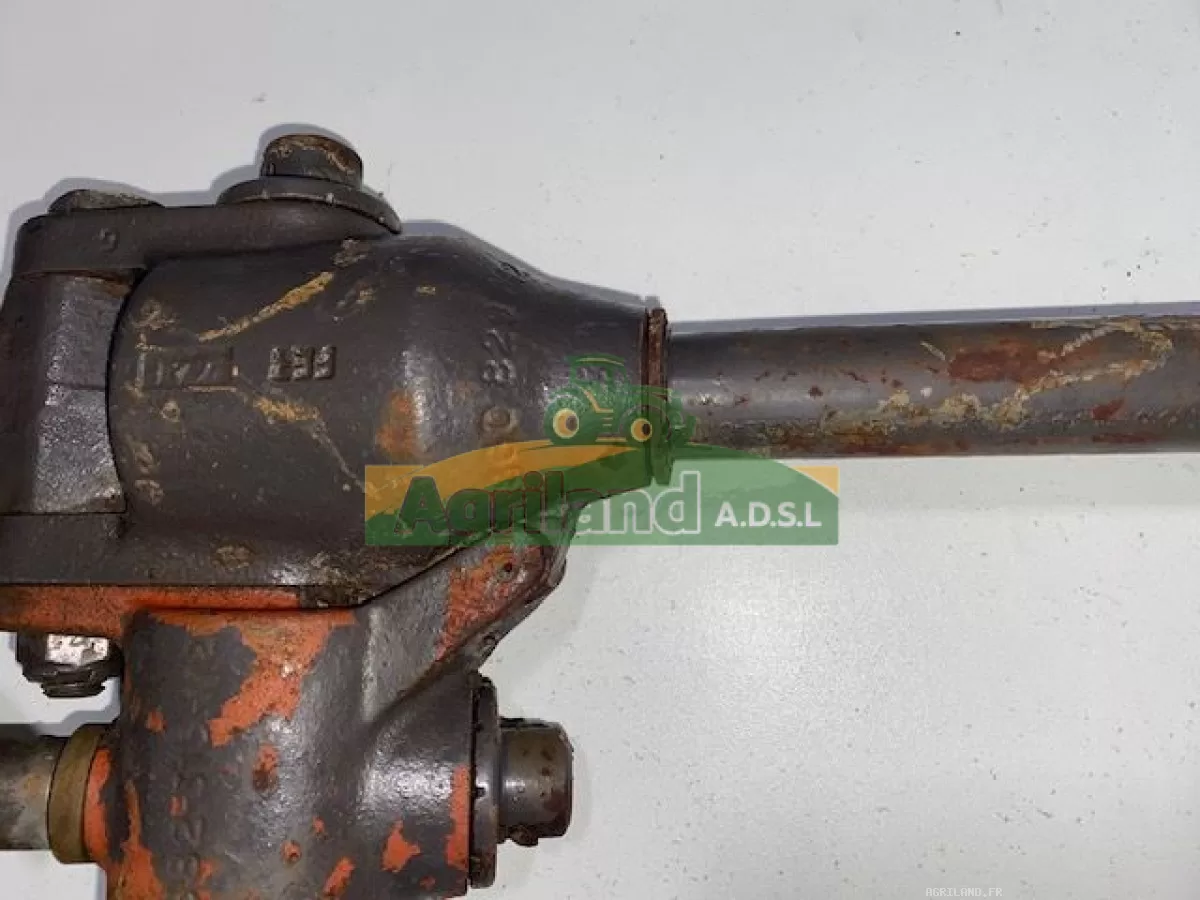 BOITIER DE MANIVELLE AVEC CHANDELLE 