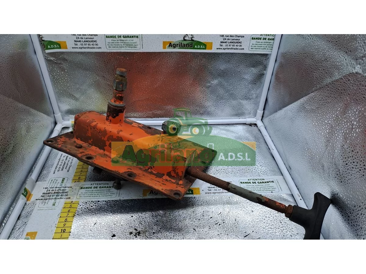 SUPPORT LEVIER DE VITESSE ET LEVIER DE VITESSE