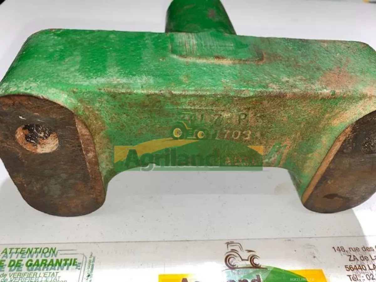 ENTRETOISE DE CABINE 