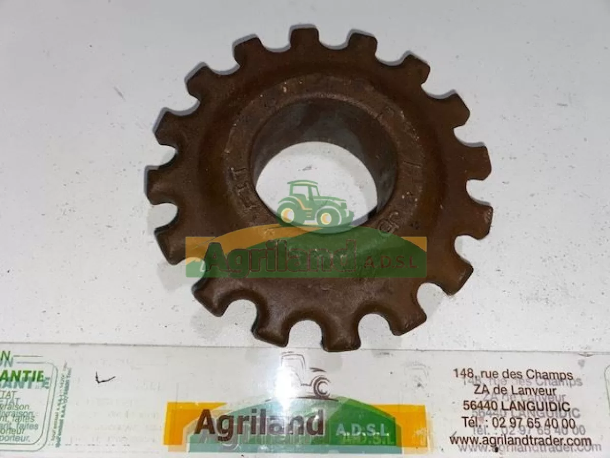 ECROU Z16 DE REDUCTEUR AVANT 