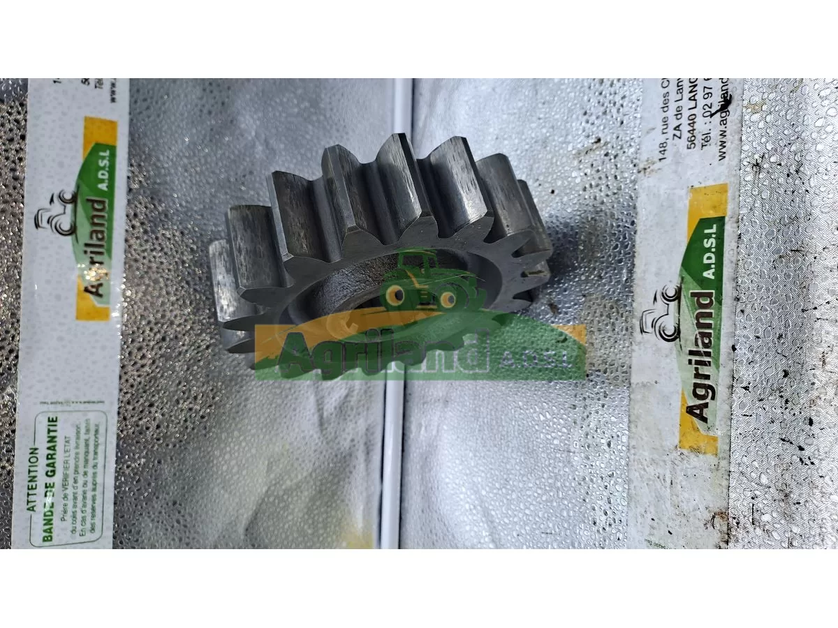 PIGNON LATERAL Z18 (HAUT)