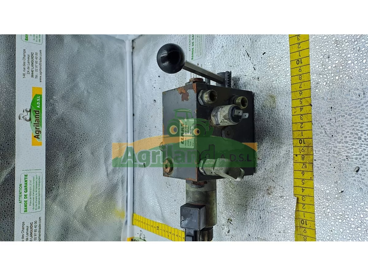 BOITIER DE COMMANDE HYDRAULIQUE