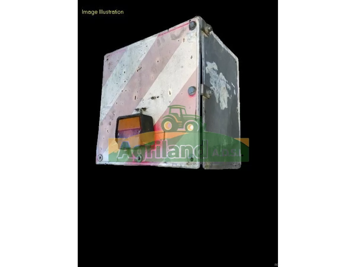 PANNEAU DE SIGNALISATION + FEU ARRIERE DROIT