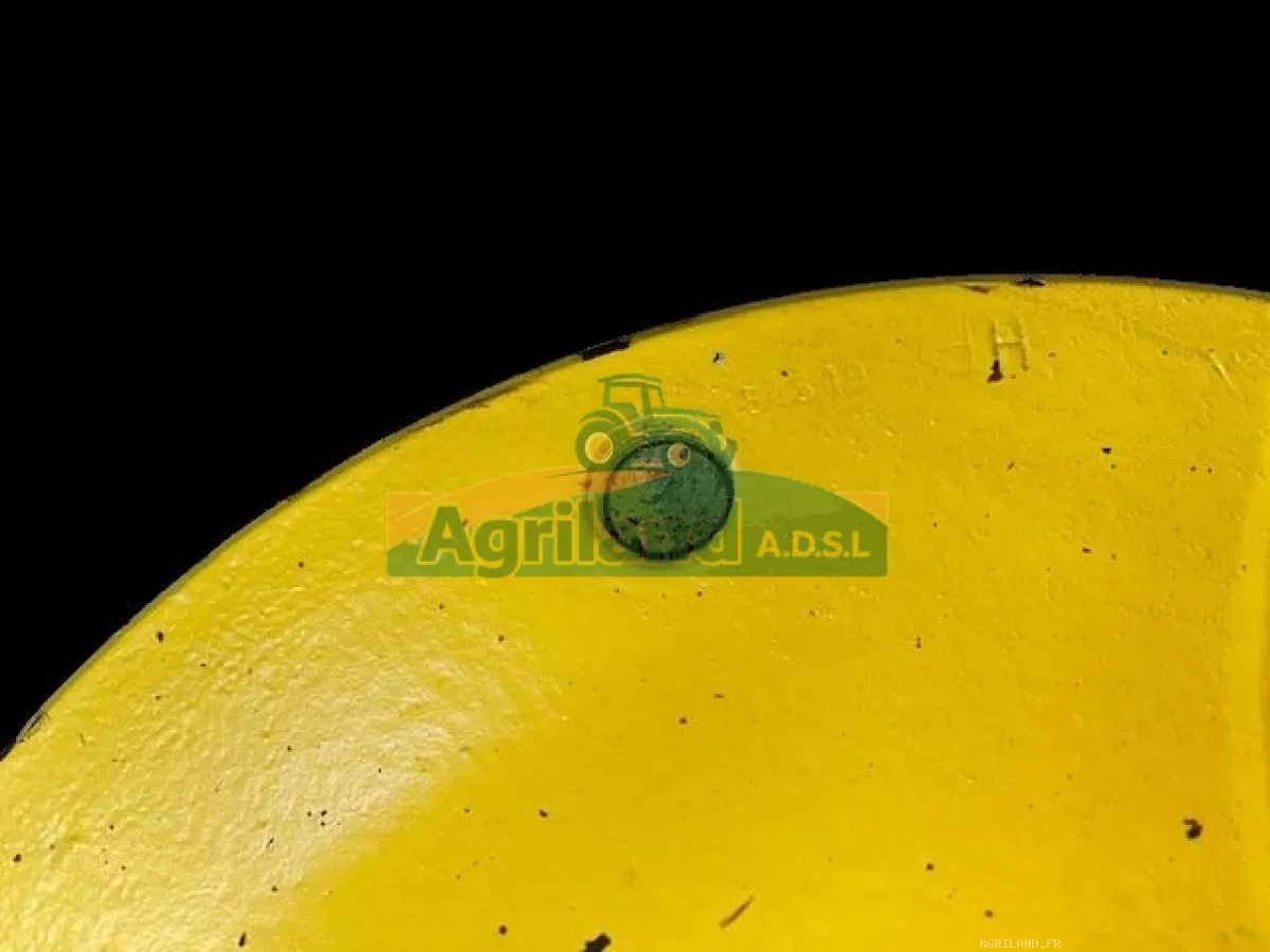 ARBRE DE ROUE ARRIERE 