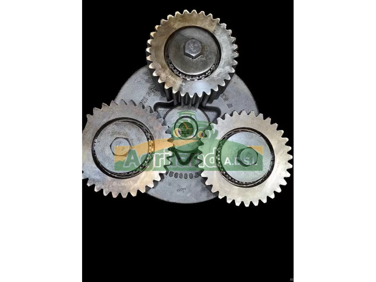 PORTE SATELLITES + SATELLITES DE  REDUCTEUR ARRIERE 