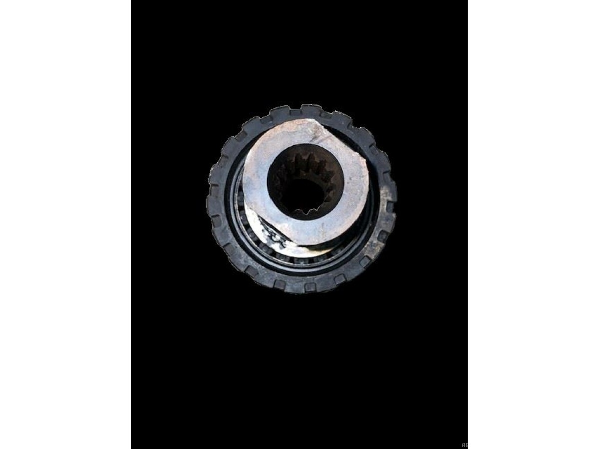 PIGNON D'ENTRAINEMENT DE POMPE Z19 AVEC MANCHON 