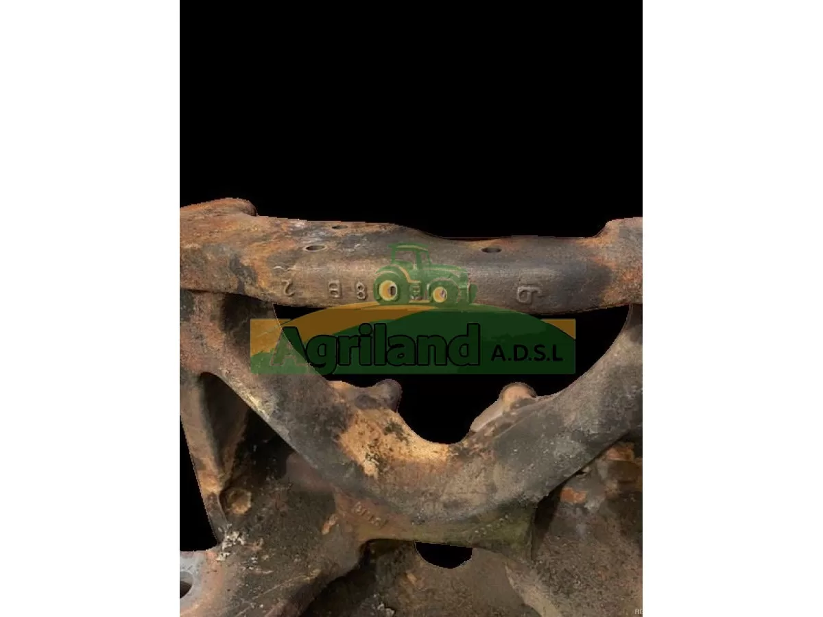 SUPPORT D'ESSIEU AVANT