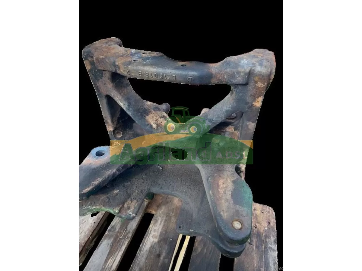 SUPPORT D'ESSIEU AVANT