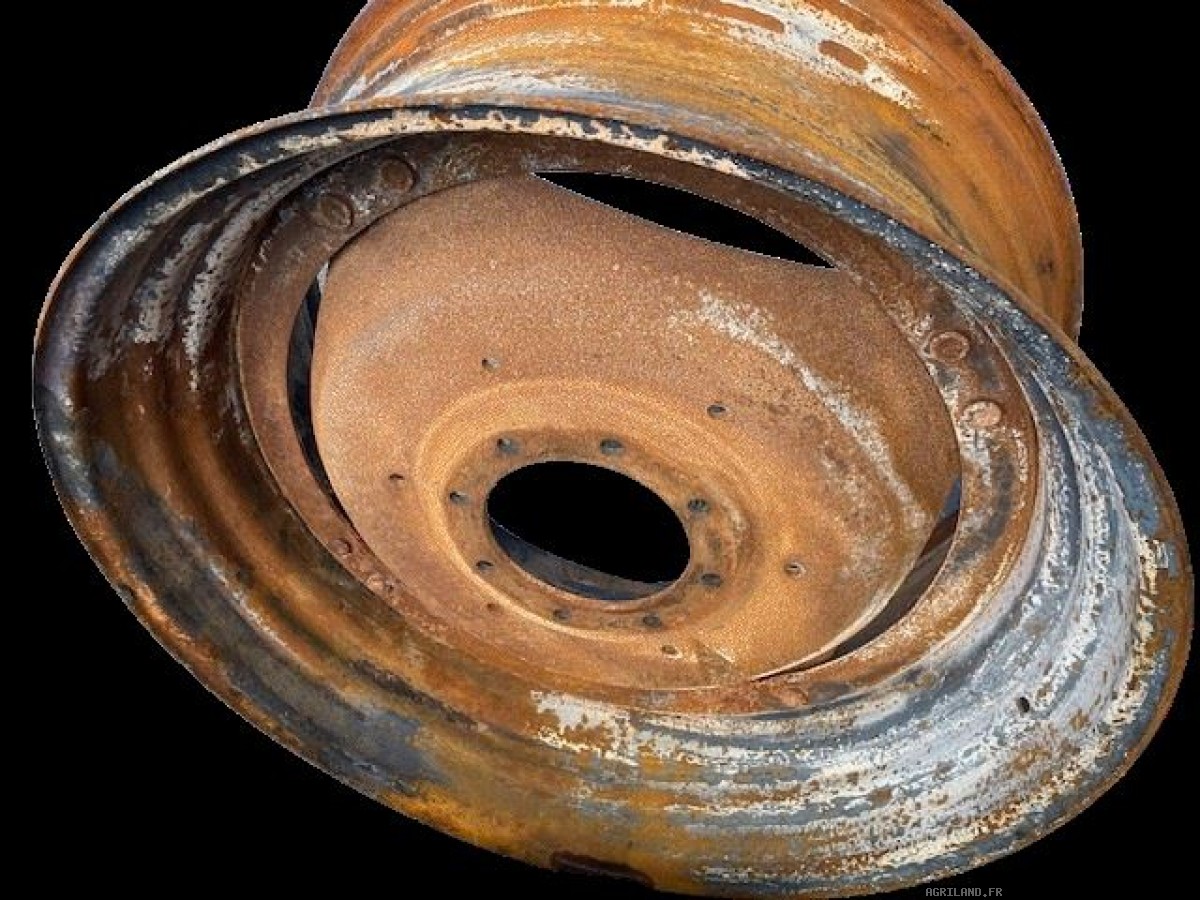 JANTE ARR ( R38, 460 MM , 220 MM , D'AXE EN AXE 105 MM , 8 TROUS) 