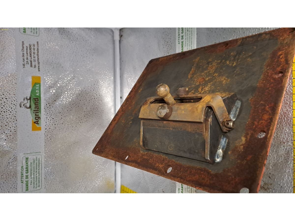 COUVERCLE DE BOITIER AVEC LEVIER DE VITESSE