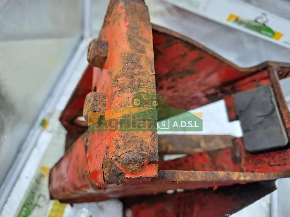 SUPPORT DE LAMIER GAUCHE