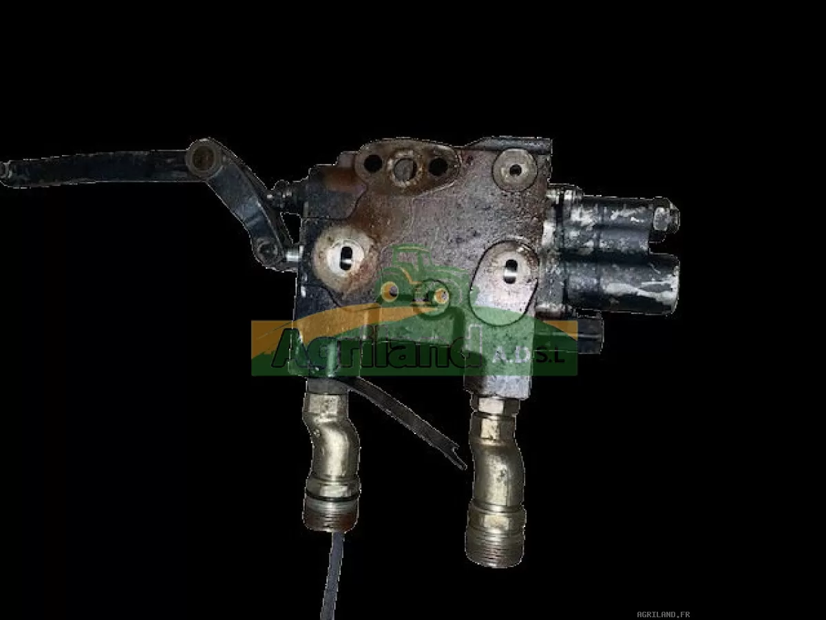 DISTRIBUTEUR AUXILIAIRE