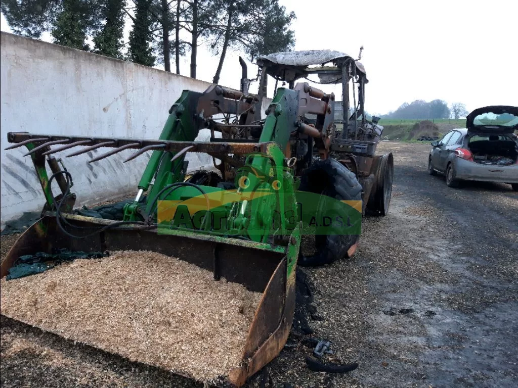 JOHN DEERE 6230  CE-664-AJ