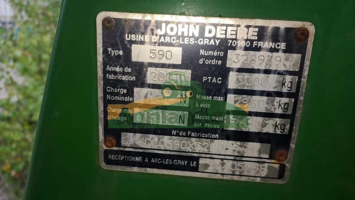 JOHN DEERE 590