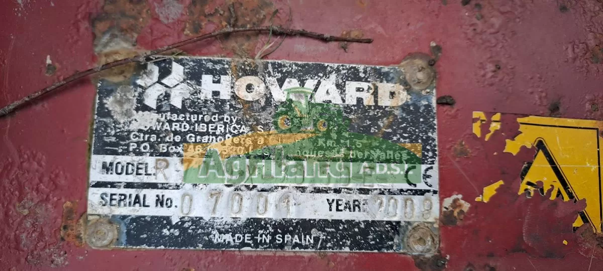HOWARD  R 700 X 305 D