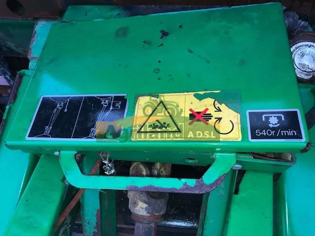 JOHN DEERE 864