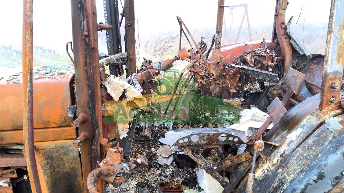 JOHN DEERE 6910 S 8937 QG 33