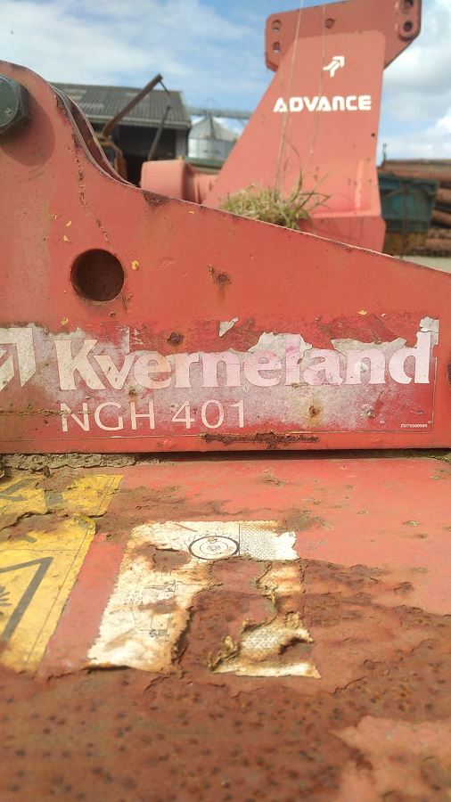 KVERNELAND NGH 401